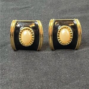 Vintage Avon Large Black Enamel Faux Pearl Cabochon Runway Clip On Earrings